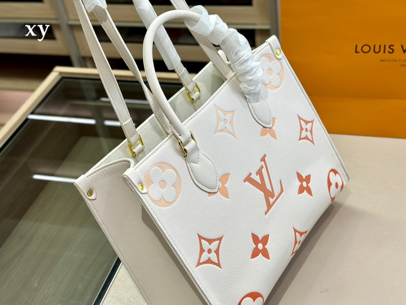 Alice bags - Louis Vuittons  - 15050