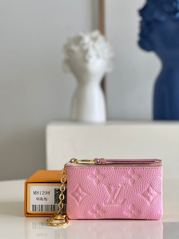 Alice Bags- Louis Vuittons  - 16393