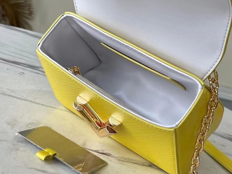 Alice Bags- Louis Vuittons  - 16357