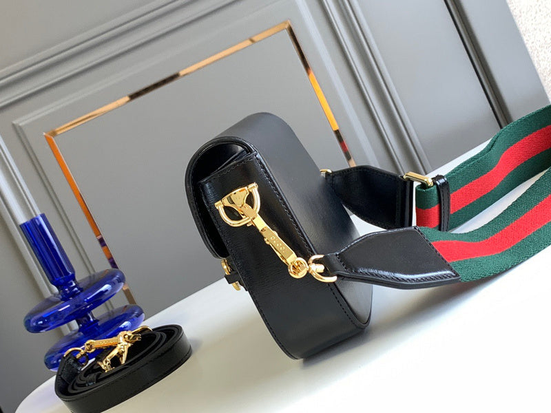 Gucci   Luxury Bags  1080