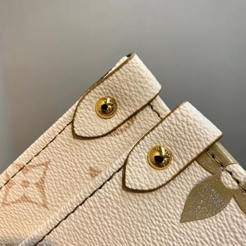 Alice Bags- Louis Vuittons  - 16587