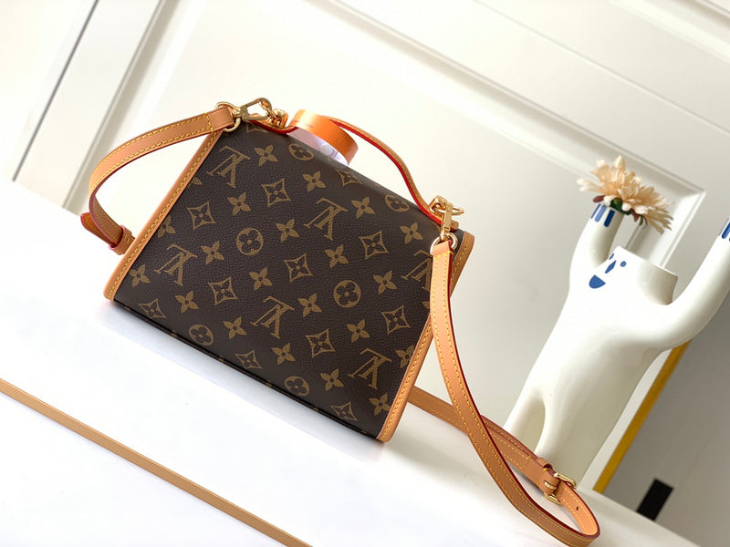 Alice Bags- Louis Vuittons  - 16249