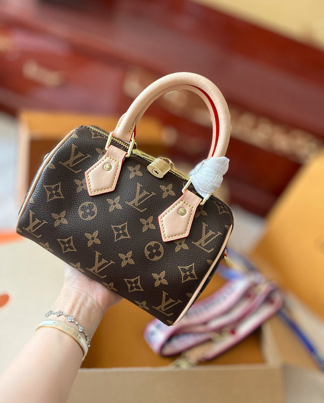 Alice bags - Louis Vuittons  - 14852
