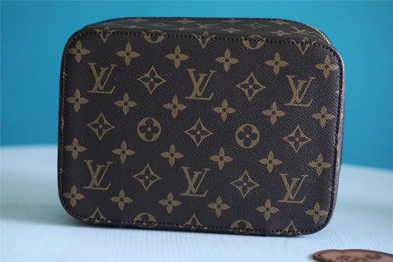 Alice bags - Louis Vuittons  - 9329