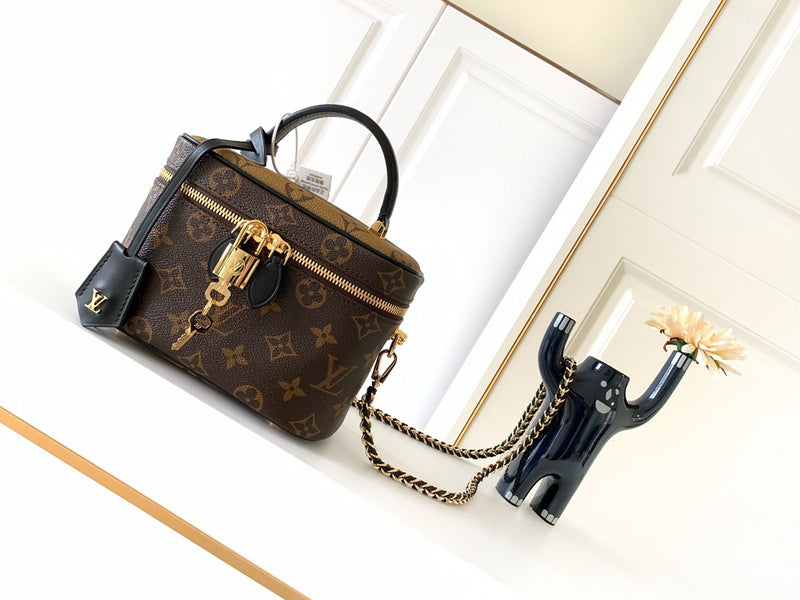 Alice Bags- Louis Vuittons  - 16305