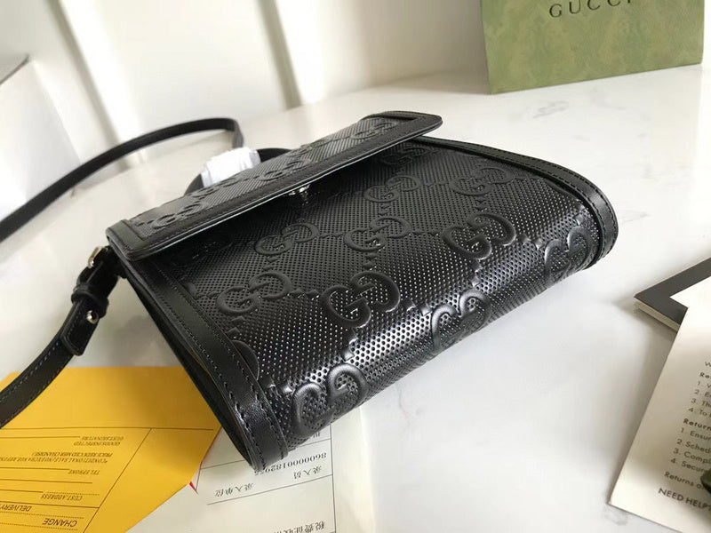 Gucci   Luxury Bags  1063
