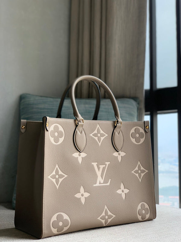 Alice Bags- Louis Vuittons  - 16166