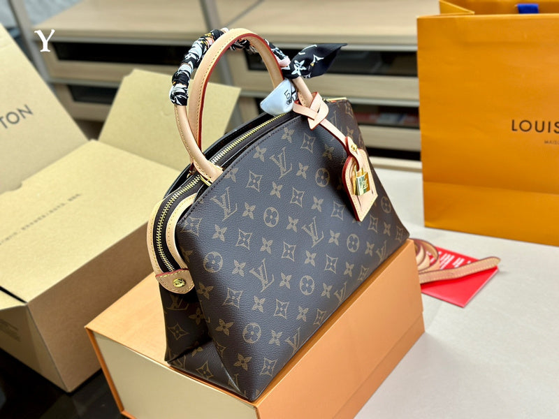 Alice bags - Louis Vuittons  - 15092