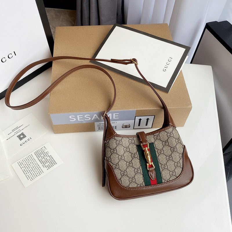 Gucci   Luxury Bags  1285