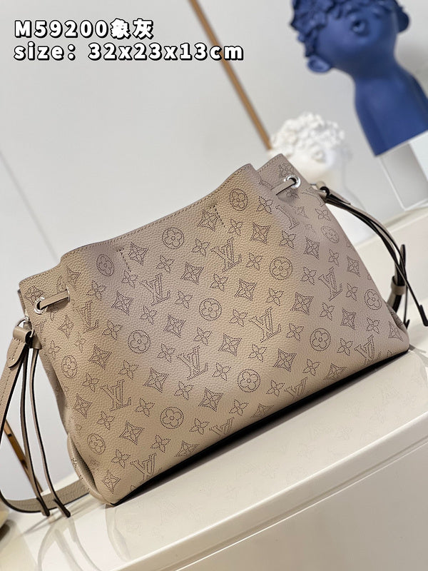 Alice Bags- Louis Vuittons  - 16059