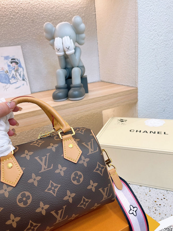 Alice bags - Louis Vuittons  - 15143
