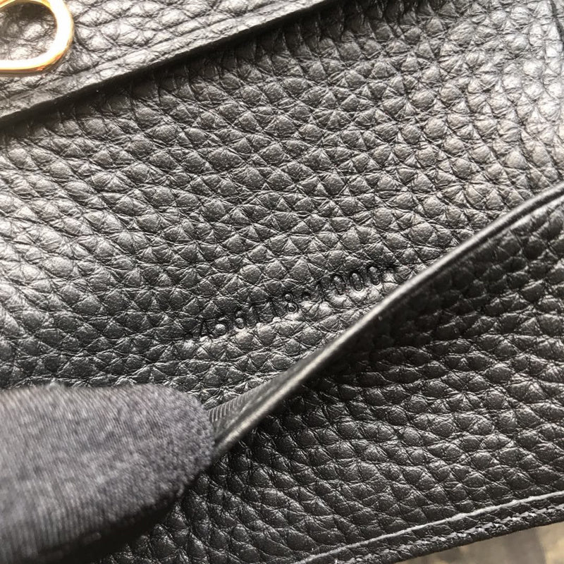 Gucci   Luxury Bags  907