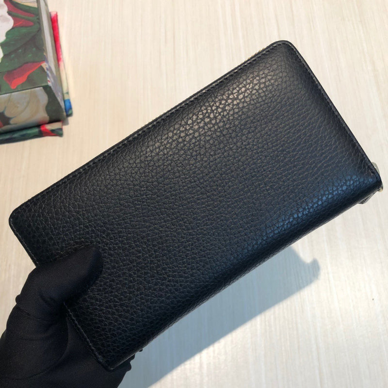 Gucci   Luxury Bags  909