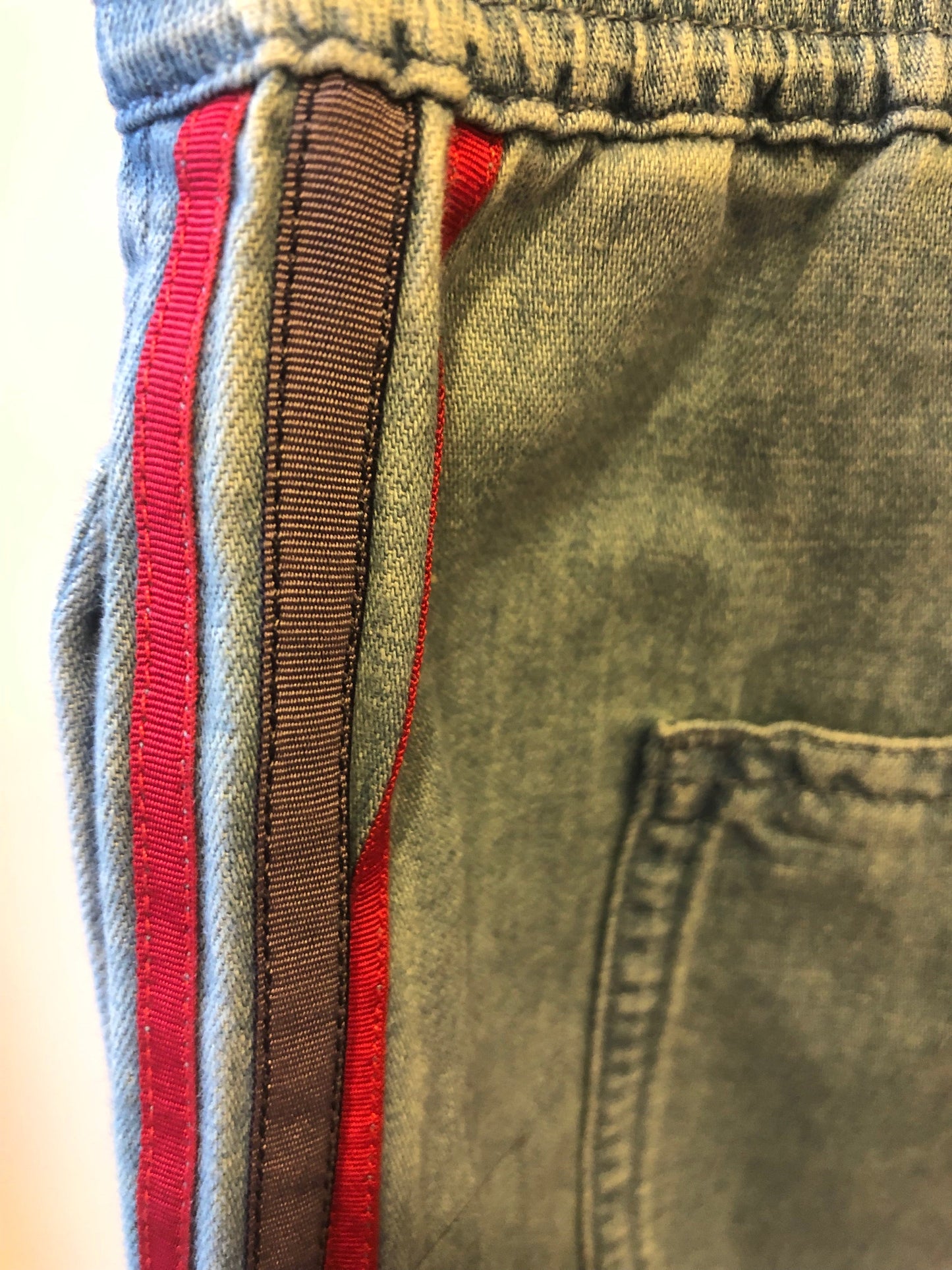 Gucci Piped Chambray Shorts in Blue