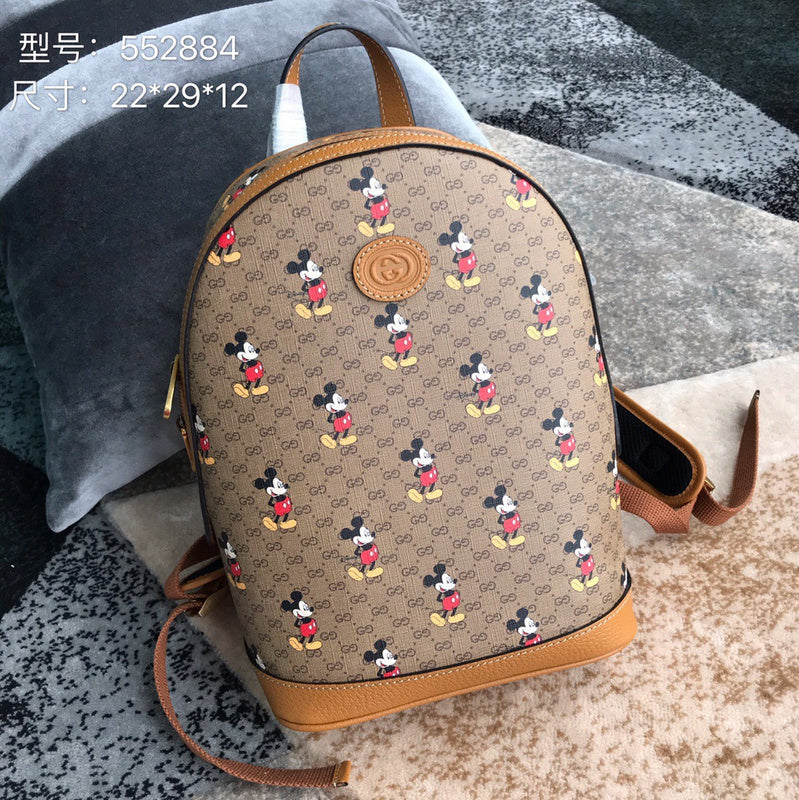 Gucci   Luxury Bags  990