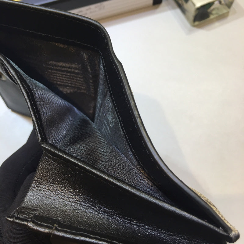 Gucci   Luxury Bags  1367