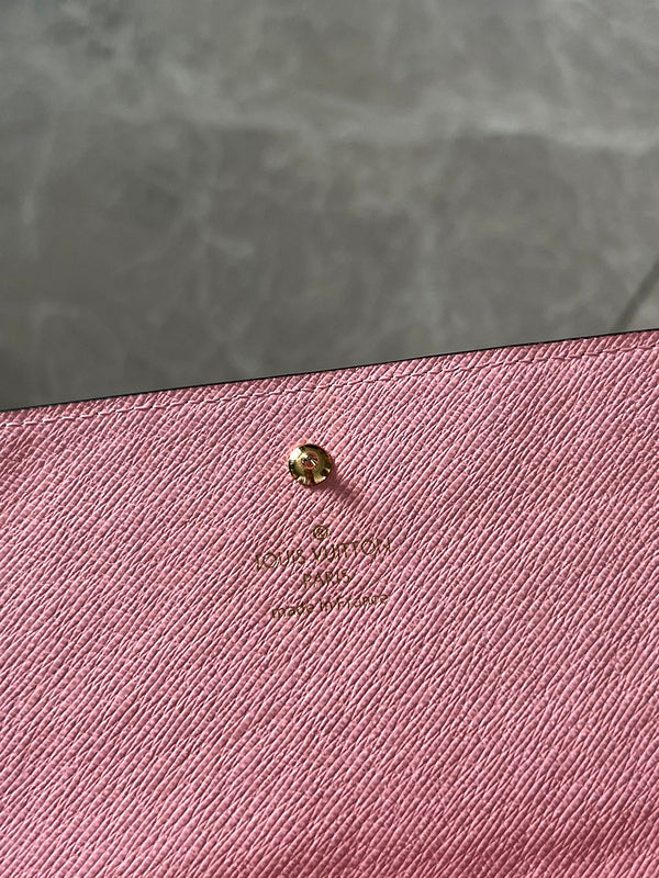 Alice Bags- Louis Vuittons  - 16019