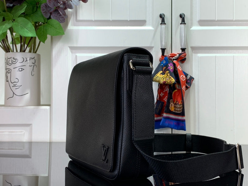 Alice Bags- Louis Vuittons  - 16210