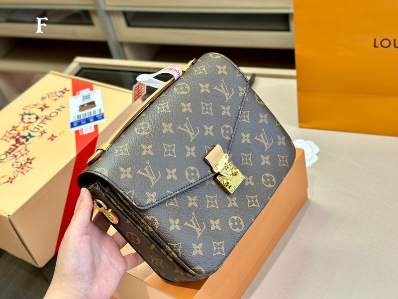 Alice bags - Louis Vuittons  - 15032