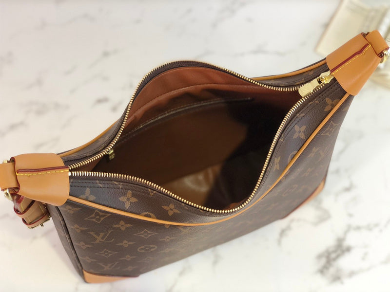 Alice Bags- Louis Vuittons  - 16064