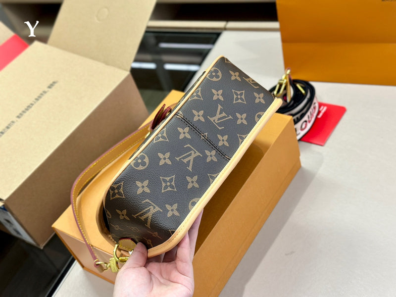 Alice bags - Louis Vuittons  - 15093