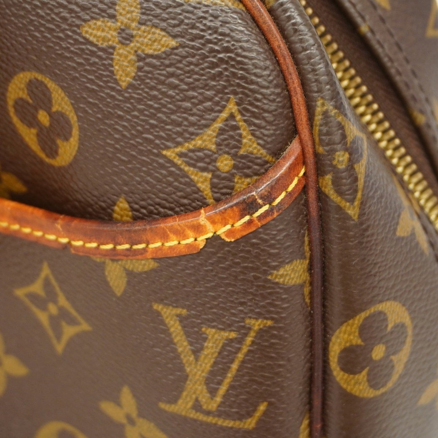 Louis Vuitton  Handbag