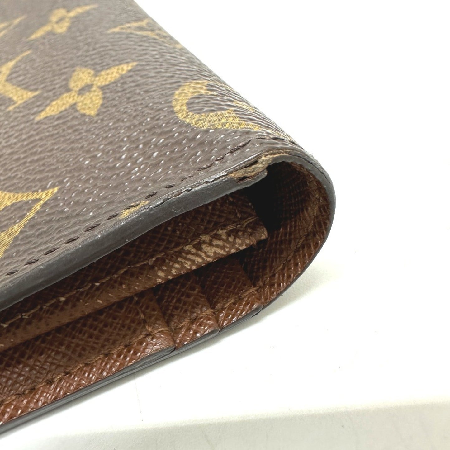 Louis Vuitton  Monogram Long Wallet (Bi-Fold)