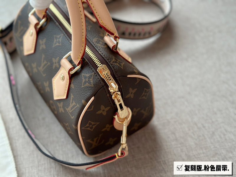 Alice bags - Louis Vuittons  - 15101