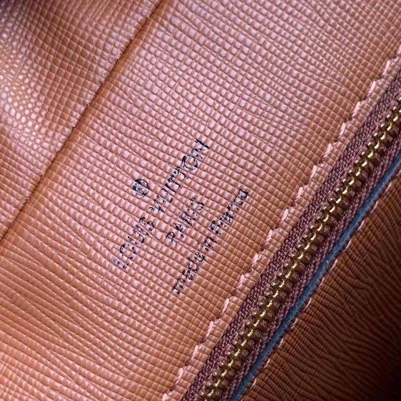 Alice Bags- Louis Vuittons  - 15965