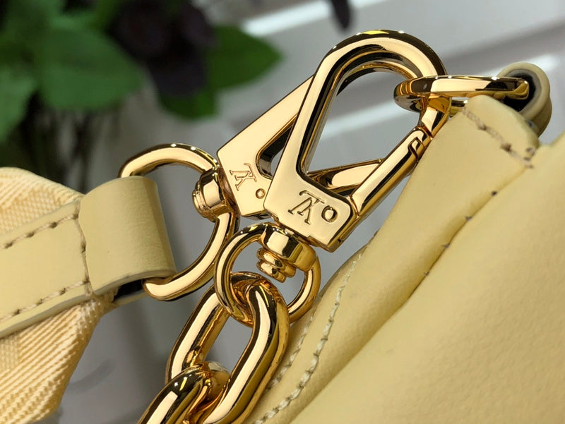 Alice Bags- Louis Vuittons  - 16736