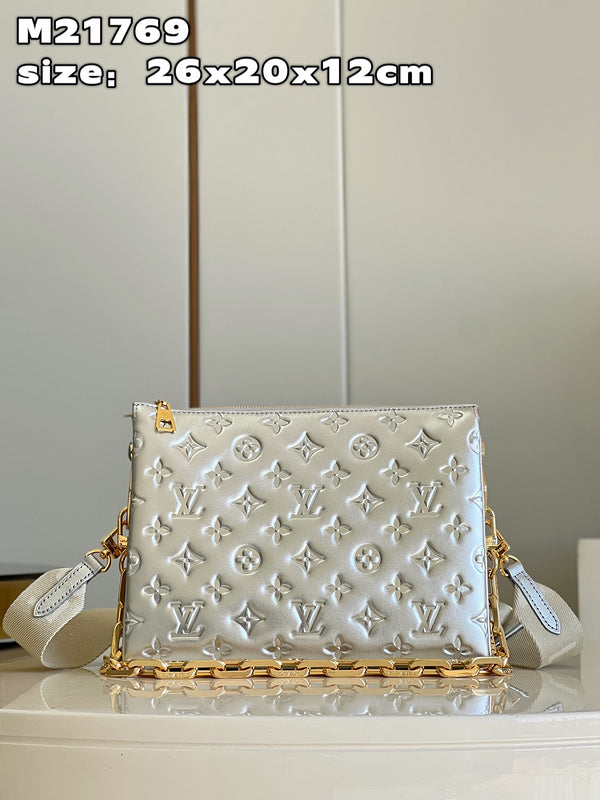 Alice Bags- Louis Vuittons  - 15977