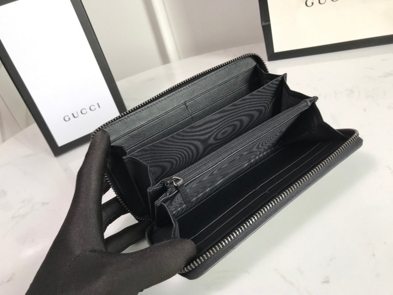 Gucci   Luxury Bags  913