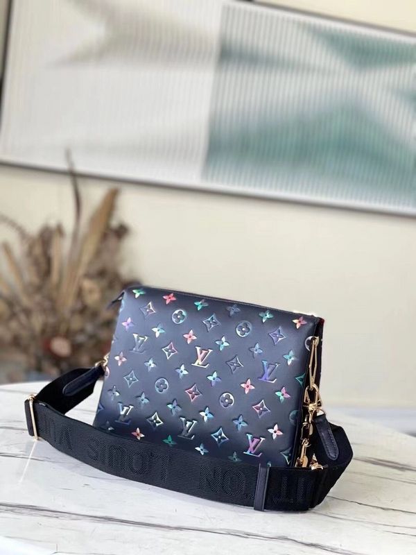 Alice Bags- Louis Vuittons  - 16356