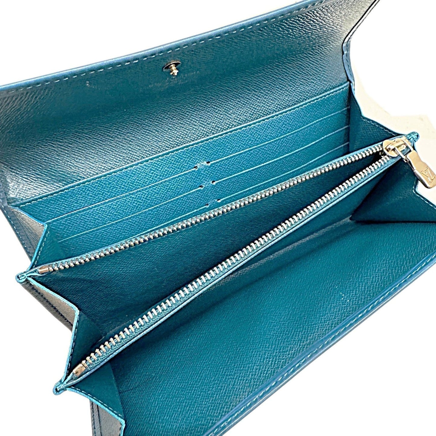 Louis Vuitton  Epi Leather Long Wallet (Bi-Fold)