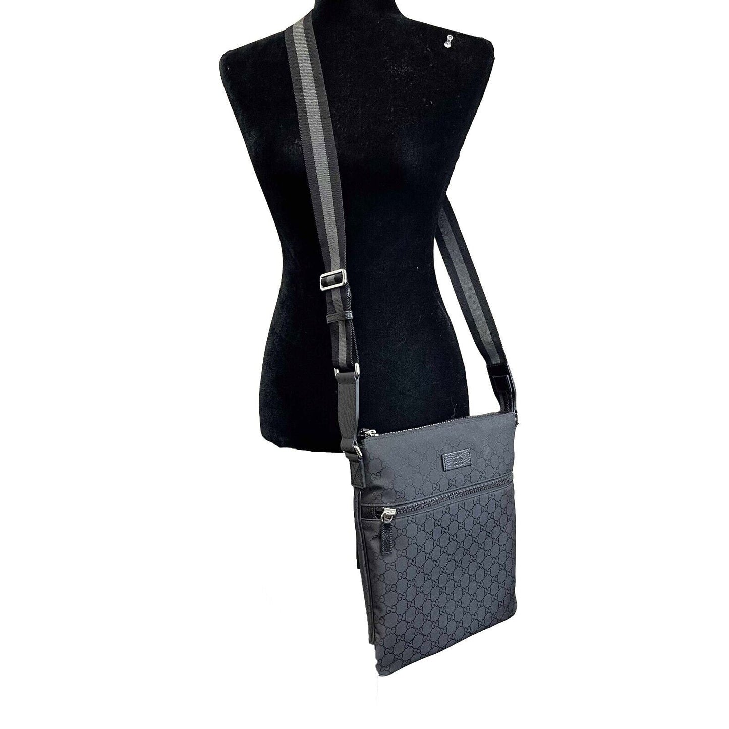 GUCCI New w/o Tags  Front Zip Flat Messenger Crossbody Bag