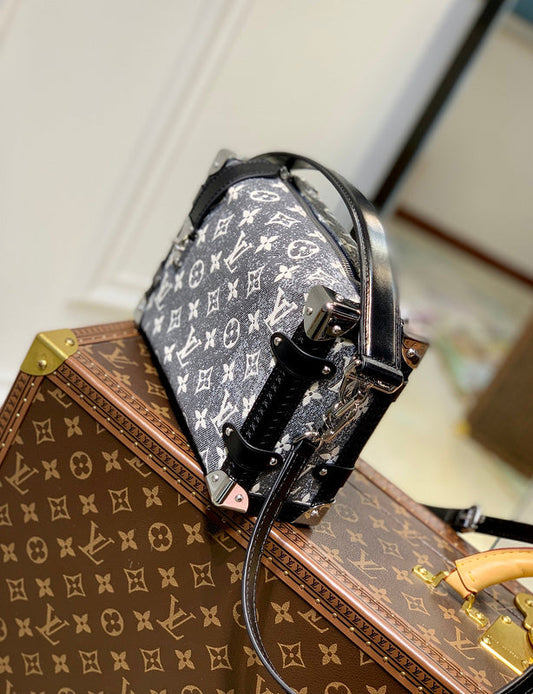 Alice Bags- Louis Vuittons  - 16046