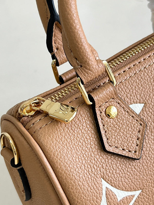 Alice  Bags- Louis Vuittons  - 16468