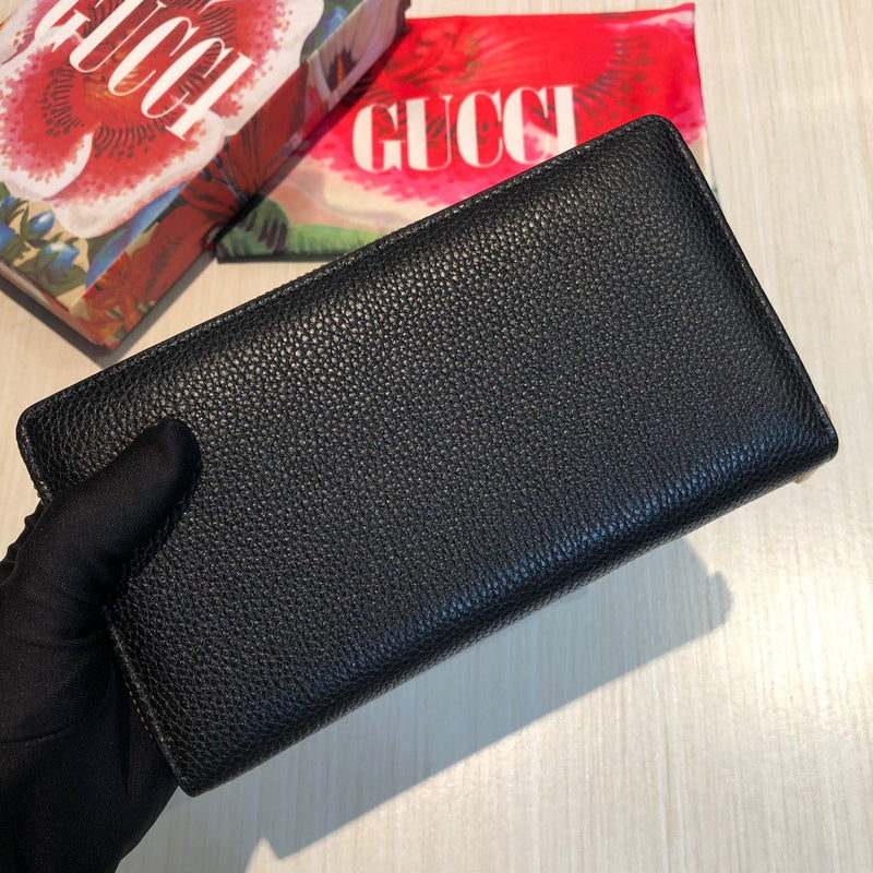 Gucci   Luxury Bags  878
