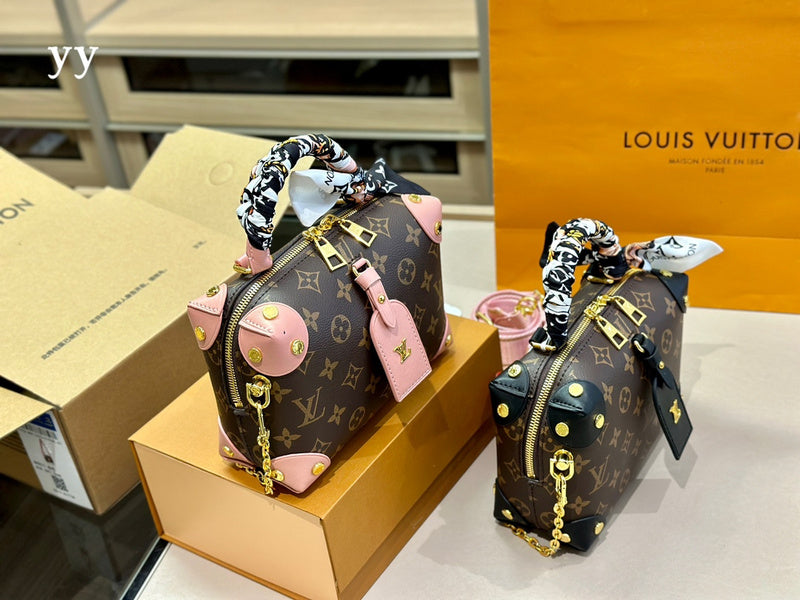 Alice bags - Louis Vuittons  - 14995