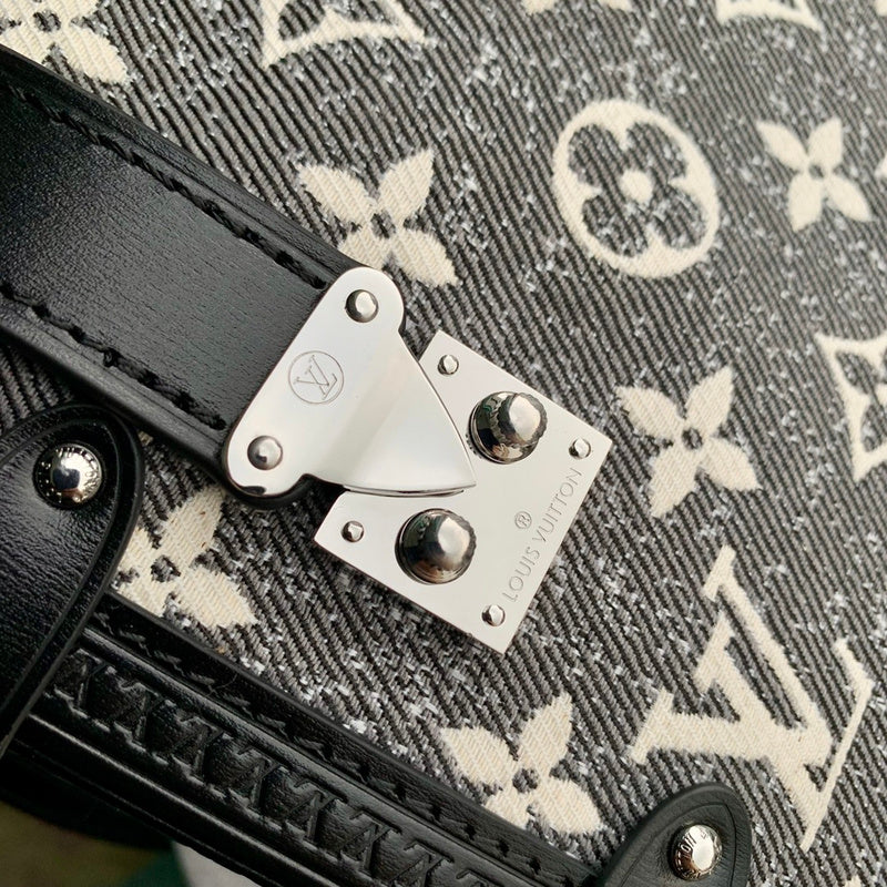 Alice Bags- Louis Vuittons  - 16046