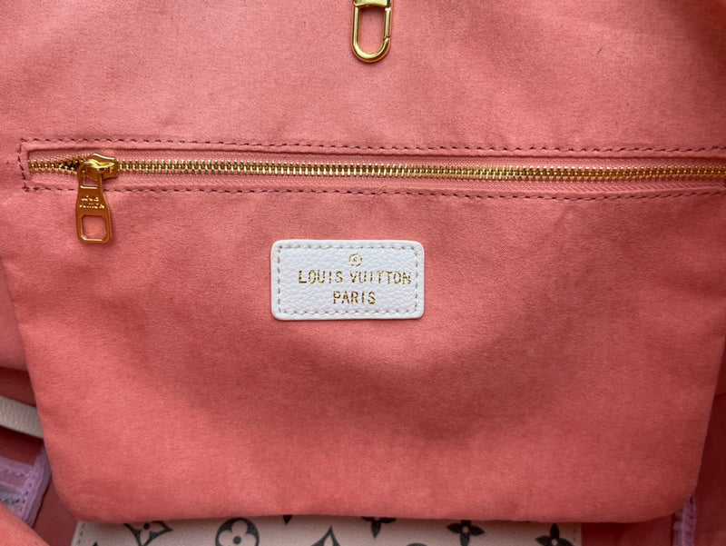 Alice Bags- Louis Vuittons  - 16574