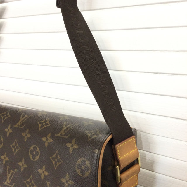 Louis Vuitton Abbesses Messenger Bag