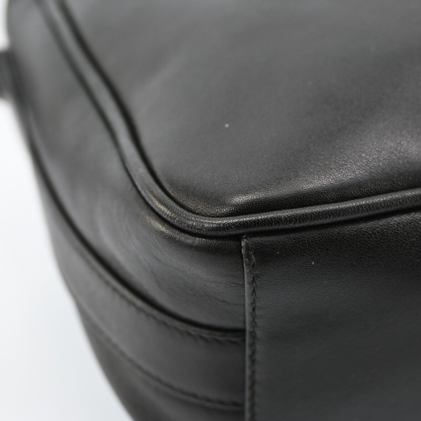 Gucci black leather 1955 Horse-bit cross body with a chrome accent