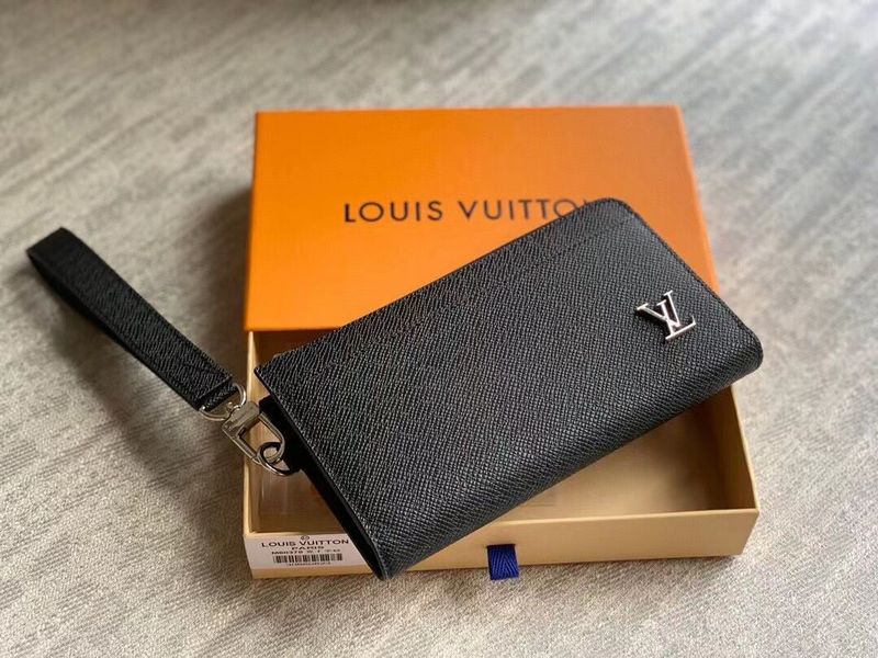 Alice Bags- Louis Vuittons  - 16326
