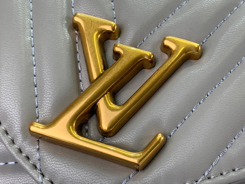Alice Bags- Louis Vuittons  - 16433