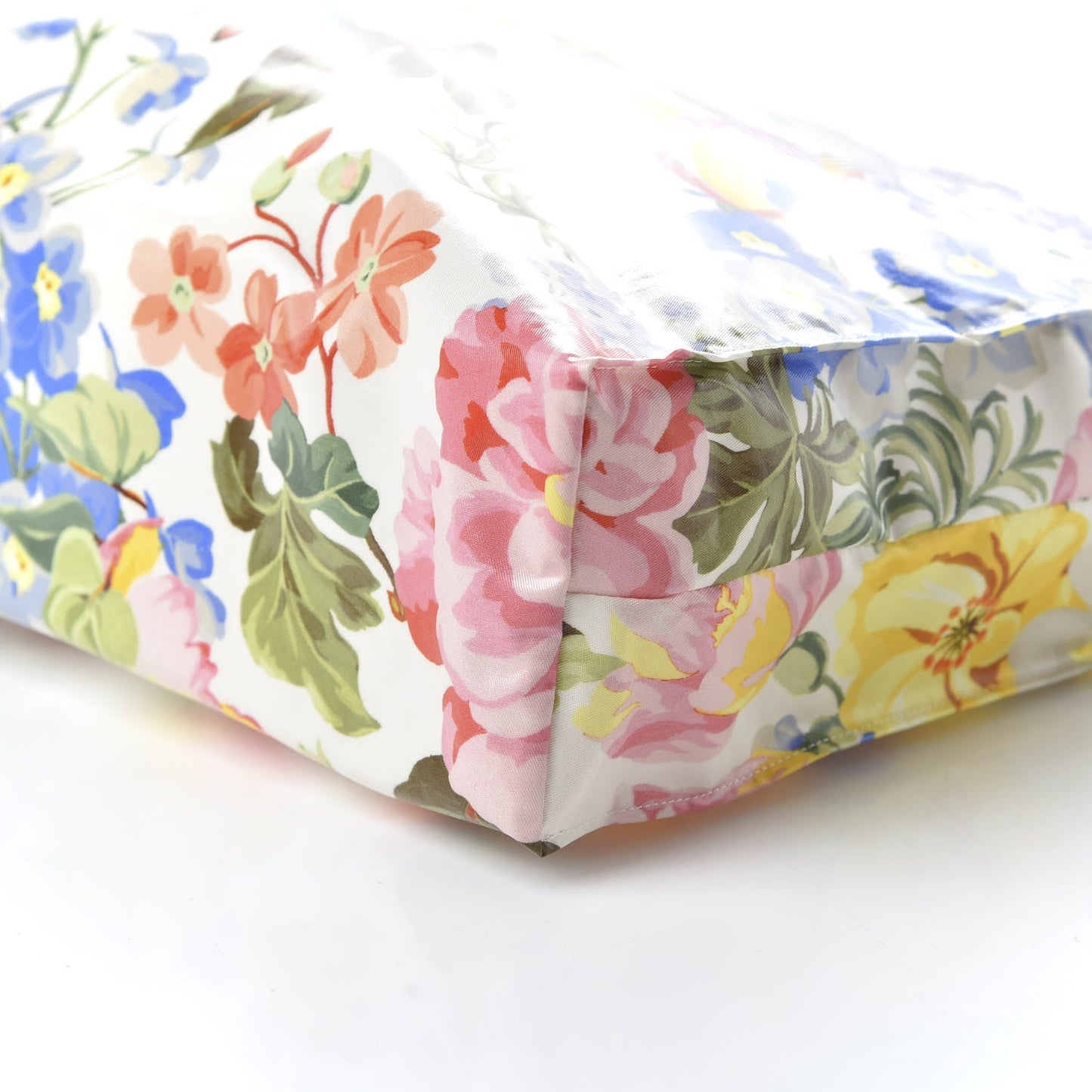 Gucci Floral-print Logo Tote Bag in White