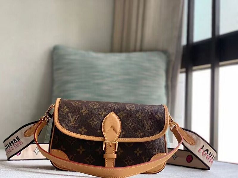 Alice bags - Louis Vuittons  - 15620