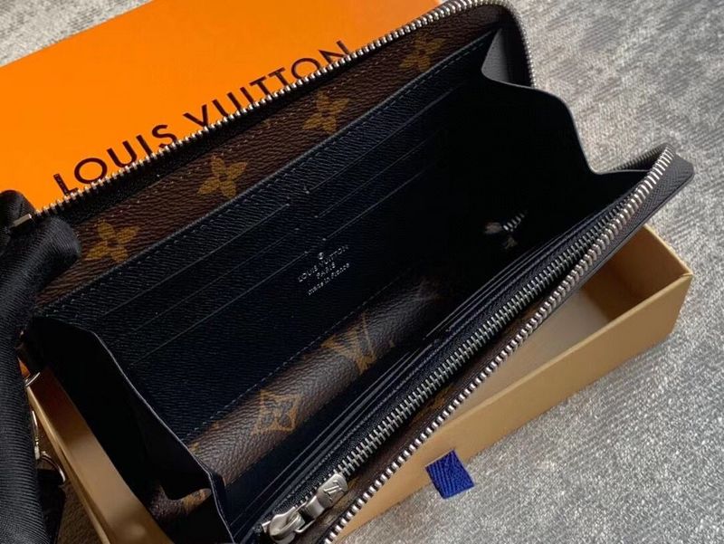 Alice Bags- Louis Vuittons  - 16324