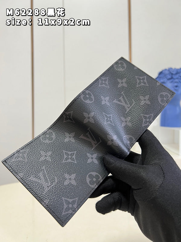 Alice  Bags- Louis Vuittons  - 16082