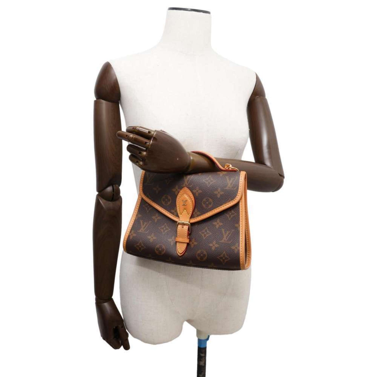 Louis Vuitton  Monogram Noir Monogram Handbag Shoulder Bag